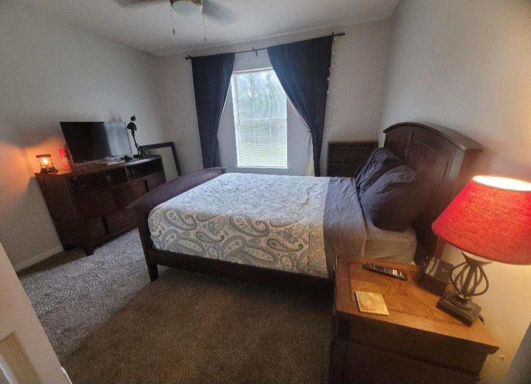Bedroom Four Minutes From Beach Pensacola Exterior foto