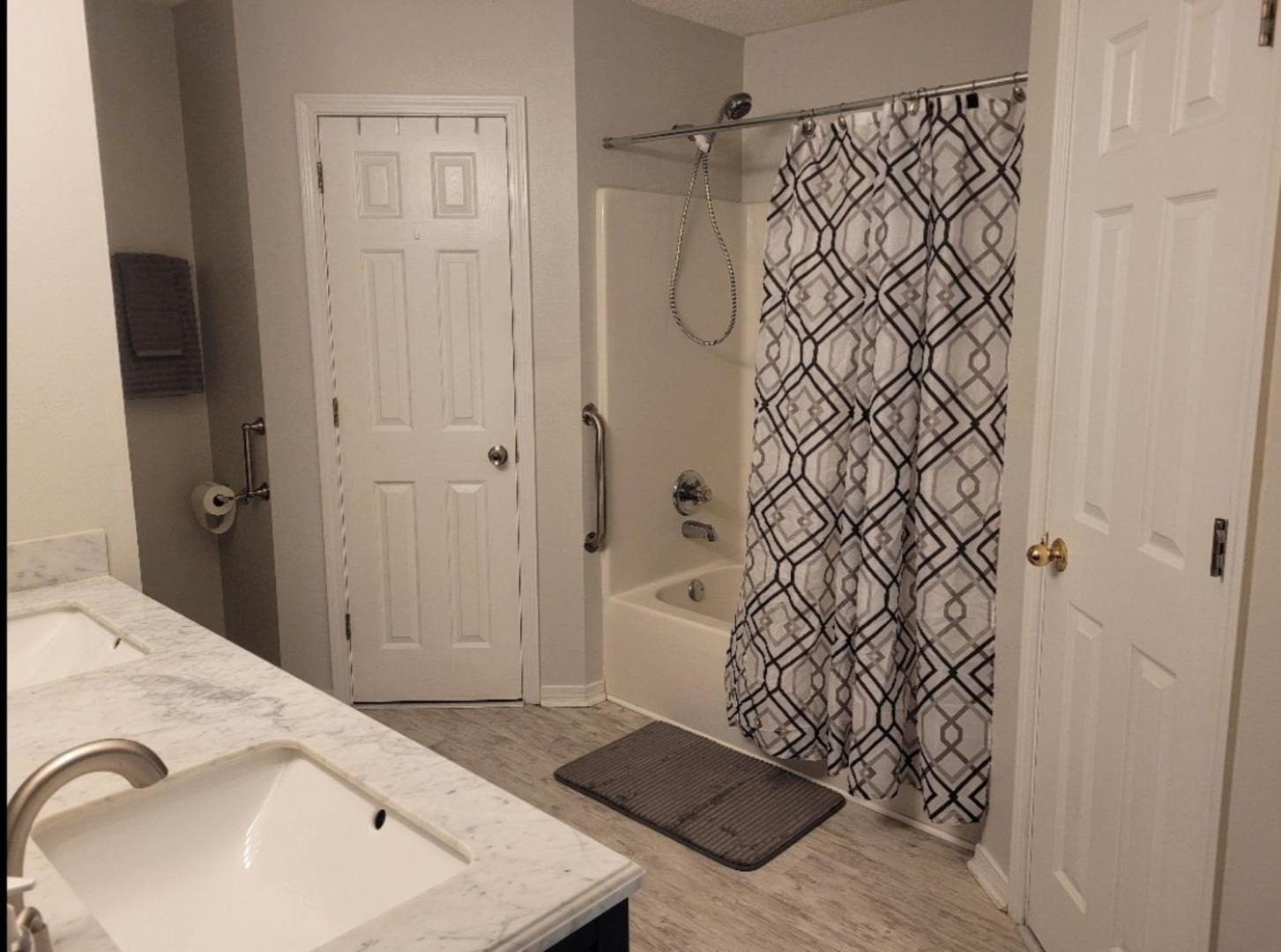 Bedroom Four Minutes From Beach Pensacola Exterior foto